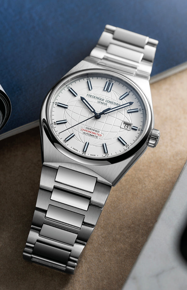 Frederique Constant Highlife Automatic COSC FC-303S3NH26B indossato