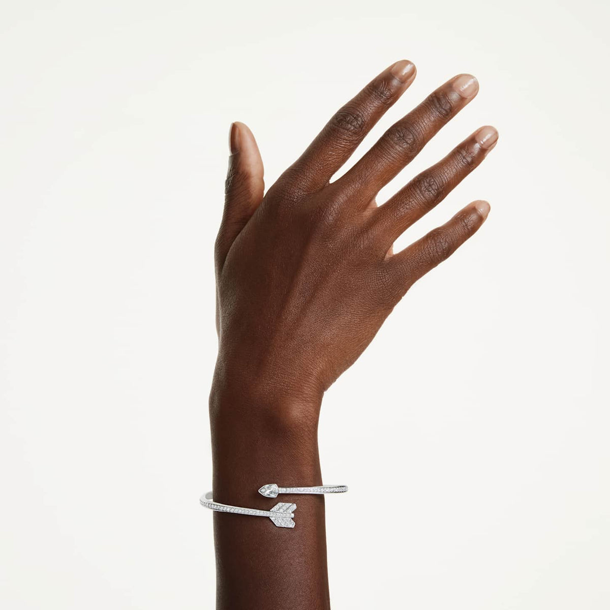 Swarovski Bracciale rigido Idyllia, Taglio misto, Freccia, Bianco, Placcato rodio